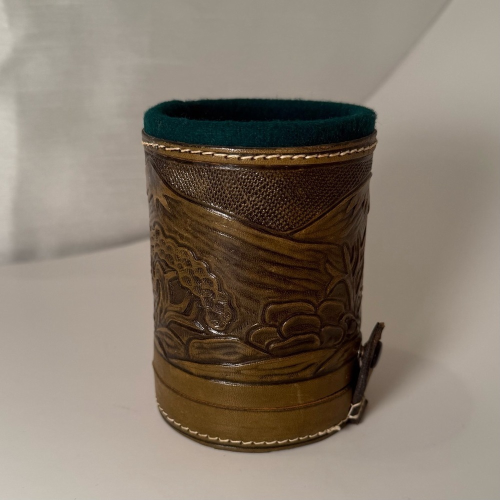 PYMSA Mexican Genuine Leather Felt Lined Dice Cup With Storage Deer Nature - Picture 2 of 7